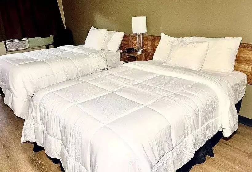 בית מלון כפרי Super 8 By Wyndham Blythe