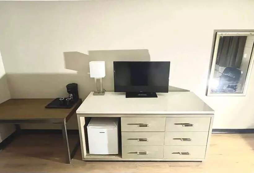 בית מלון כפרי Super 8 By Wyndham Blythe