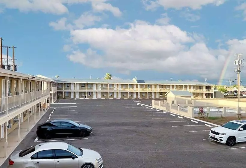 בית מלון כפרי Super 8 By Wyndham Blythe