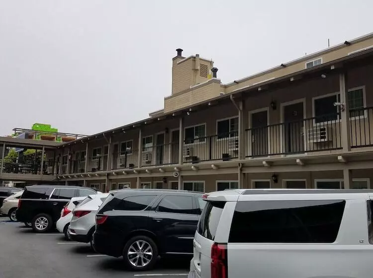 Отель Travelodge By Wyndham San Francisco Bay