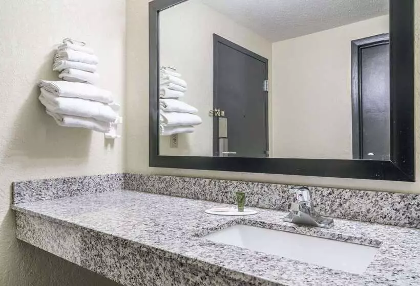 汽车旅馆  Super 8 By Wyndham Rice Lake