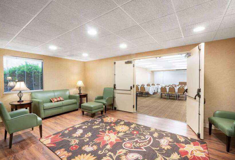 فندق Baymont By Wyndham Knoxville/cedar Bluff