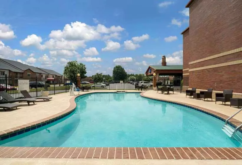 ホテル Baymont By Wyndham Knoxville/cedar Bluff