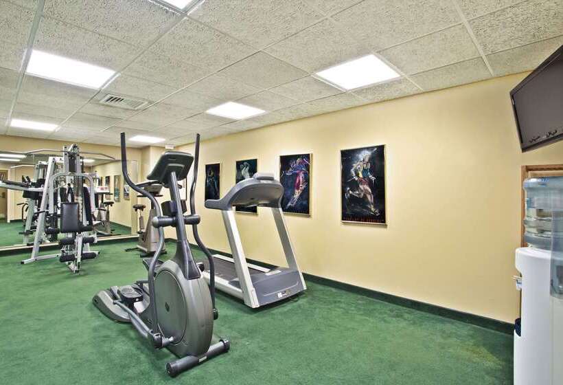 فندق Baymont By Wyndham Knoxville/cedar Bluff