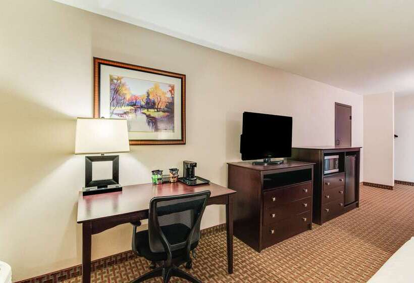 Clarion Hotel Convention Center