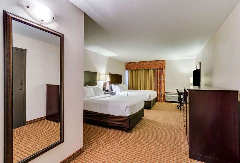 Clarion Hotel Convention Center