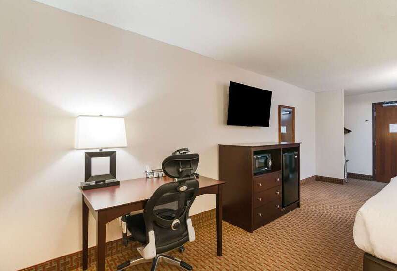 Clarion Hotel Convention Center