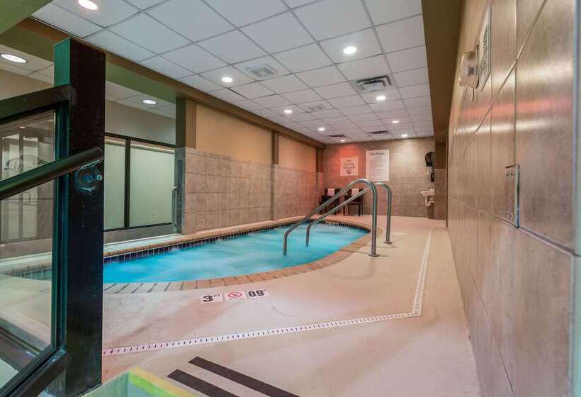 Clarion Hotel Convention Center