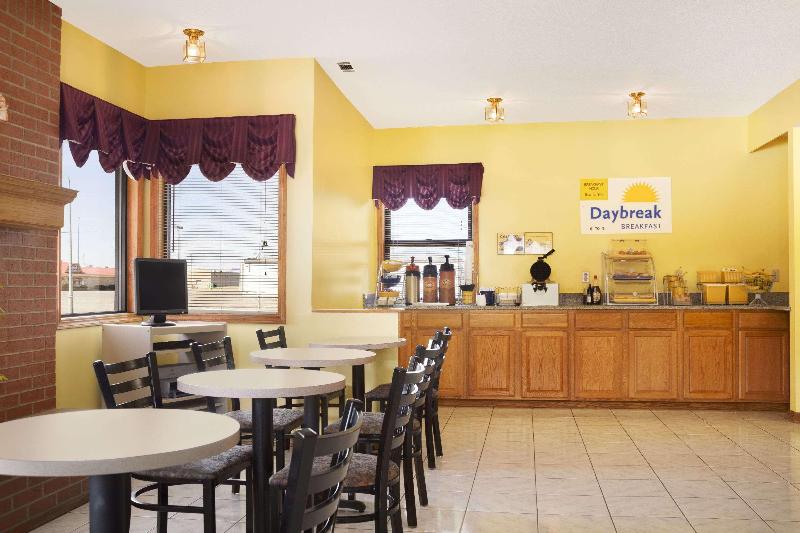 Szálloda Days Inn By Wyndham Wichita West Near Airport