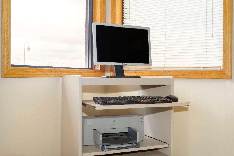 Szálloda Days Inn By Wyndham Wichita West Near Airport