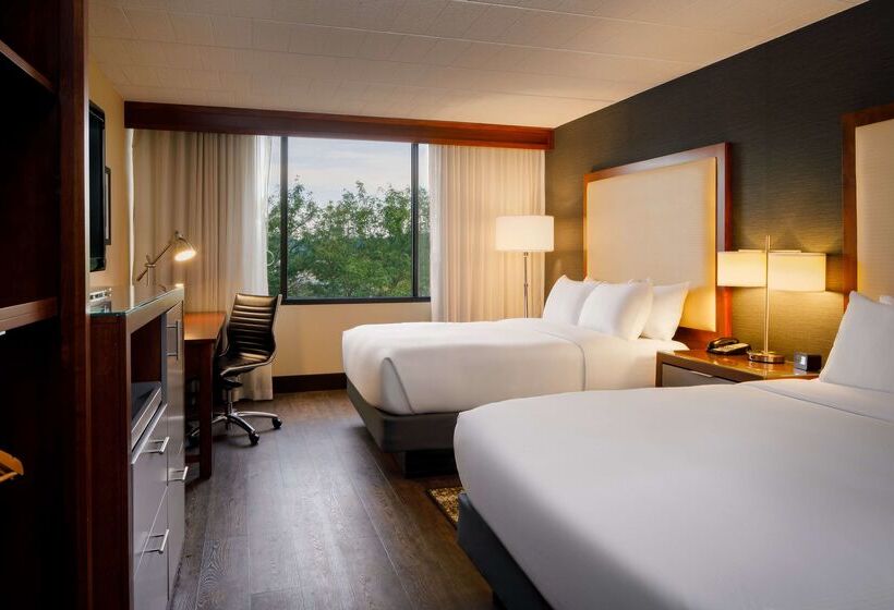 Hotel Doubletree By Hilton  Pittsburghcranberry