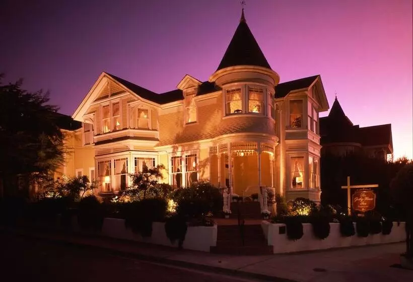 Отель Gosby House Inn, A Four Sisters Inn