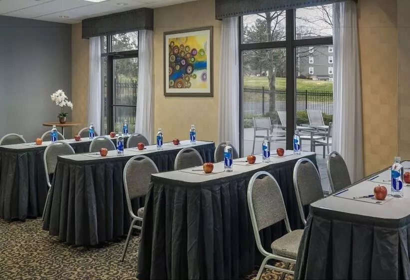 Hotel Holiday Inn Express & Suites Laurel Lakes, An Ihg