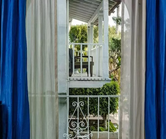 ホテル Sunset Marquis