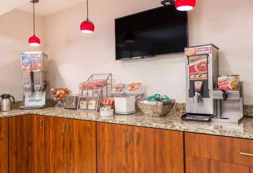 酒店 Super 8 By Wyndham Germantown/milwaukee