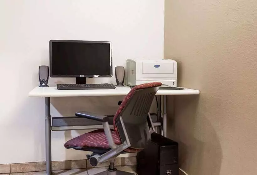 酒店 Super 8 By Wyndham Germantown/milwaukee