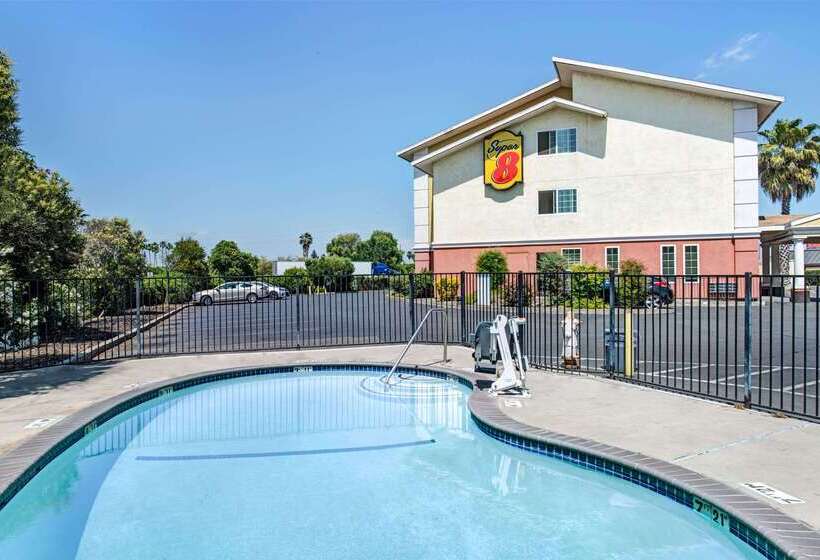 هتل Super 8 By Wyndham Sacramento/florin Rd