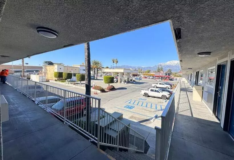 Motel 6 Ontario Airport