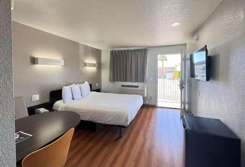 Motel 6 Ontario Airport