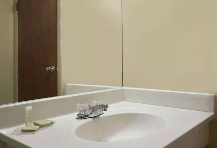 모텔 Super 8 By Wyndham Mount Vernon, Il