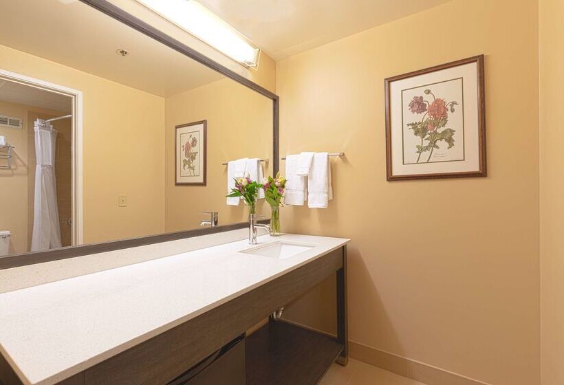 Отель Coast Wenatchee Center