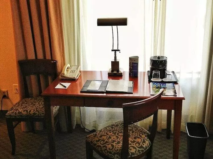 Hotel Coast Wenatchee Center