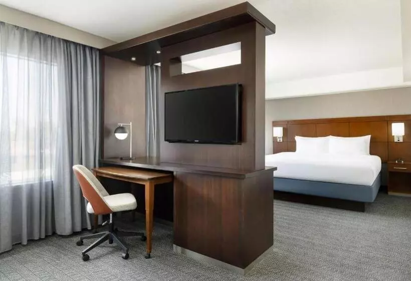 Отель Courtyard By Marriott Los Angeles Woodland Hills