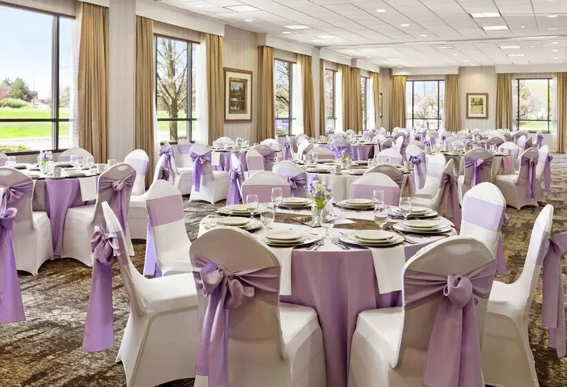 Hotel Doubletree By Hilton Detroit Novi