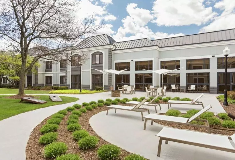 Hotel Doubletree By Hilton Detroit Novi