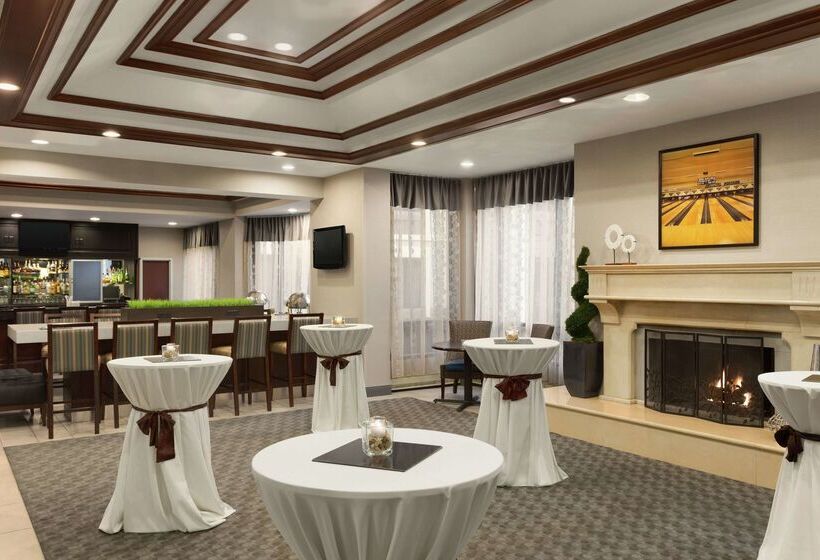 ホテル Doubletree By Hilton Detroit Novi