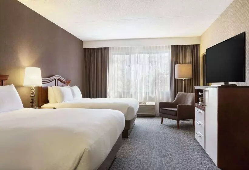 Hotel Doubletree By Hilton Detroit Novi