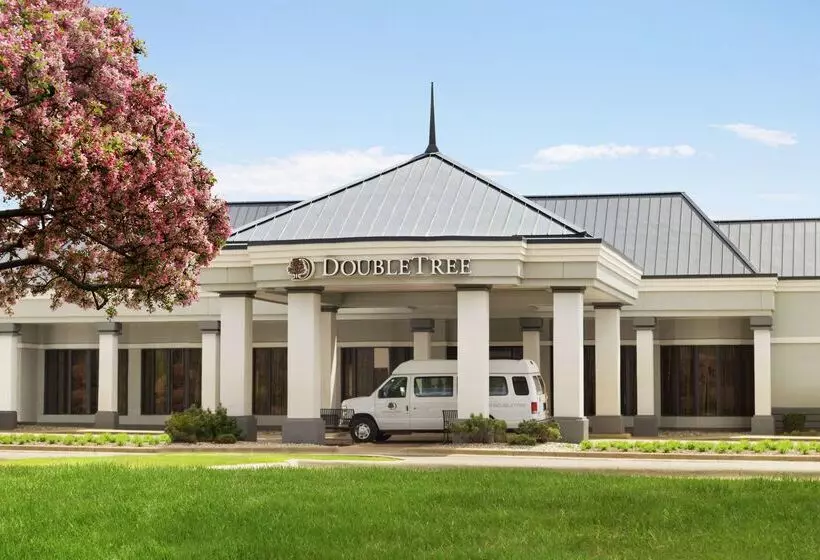 Hotel Doubletree By Hilton Detroit Novi