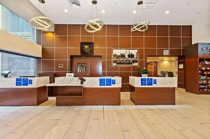 هتل Doubletree By Hilton Whittier Los Angeles