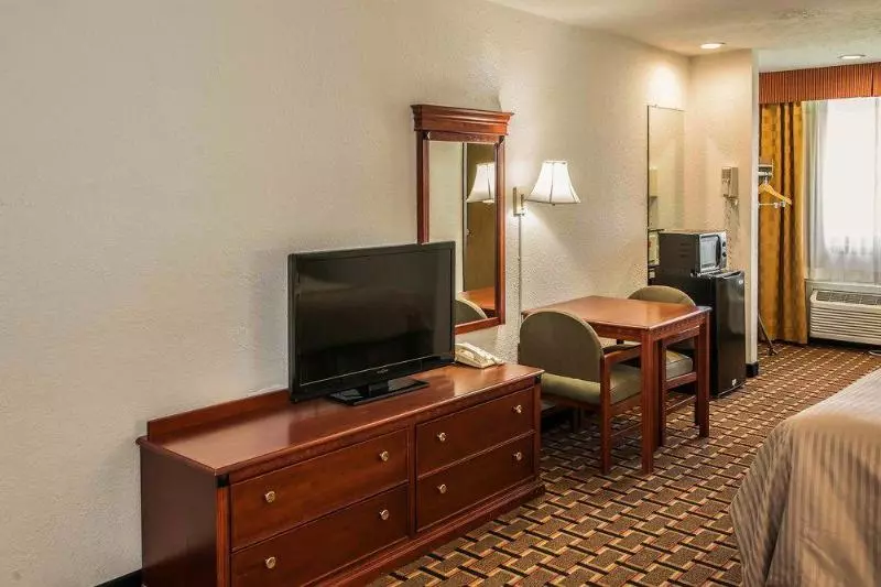 ホテル Travelodge By Wyndham Indianapolis Speedway