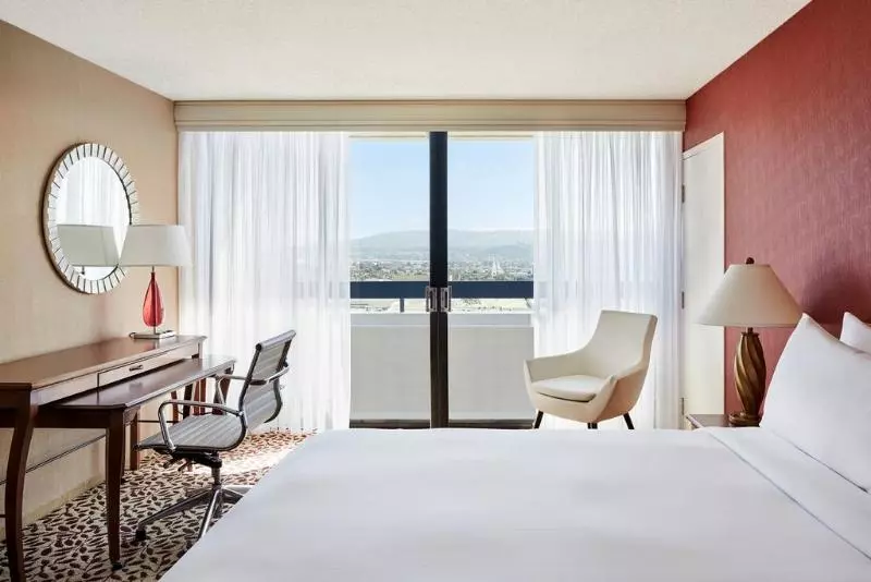 فندق Torrance Marriott Redondo Beach