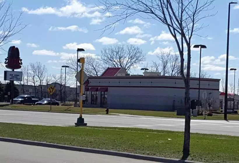 Travelers Lodge Motel Marshall