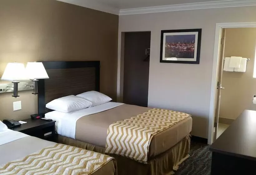 בית מלון כפרי Travelodge By Wyndham Eureka