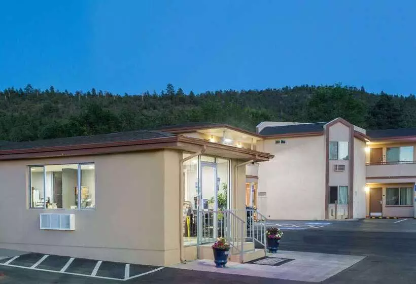 فندق Travelodge By Wyndham Williams Grand Canyon