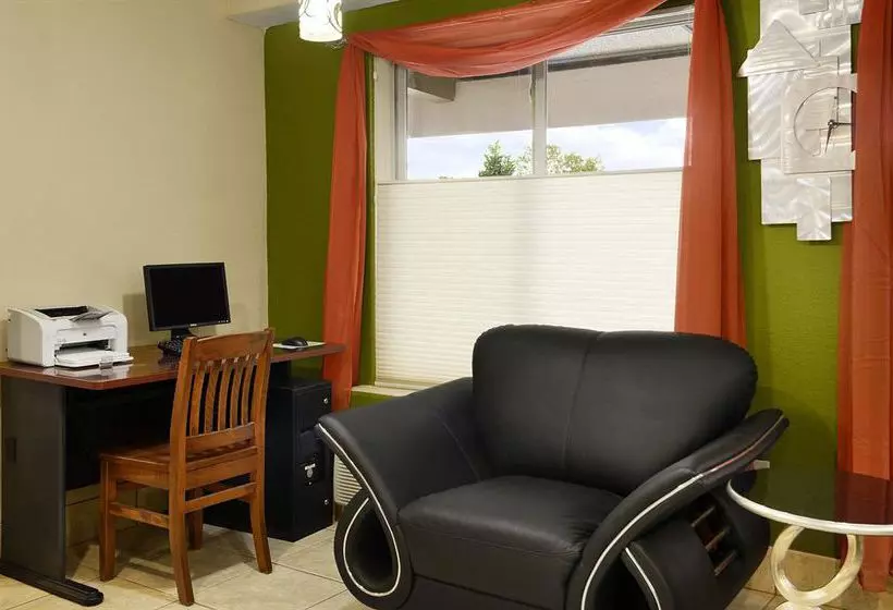 ホテル Travelodge Seattle University