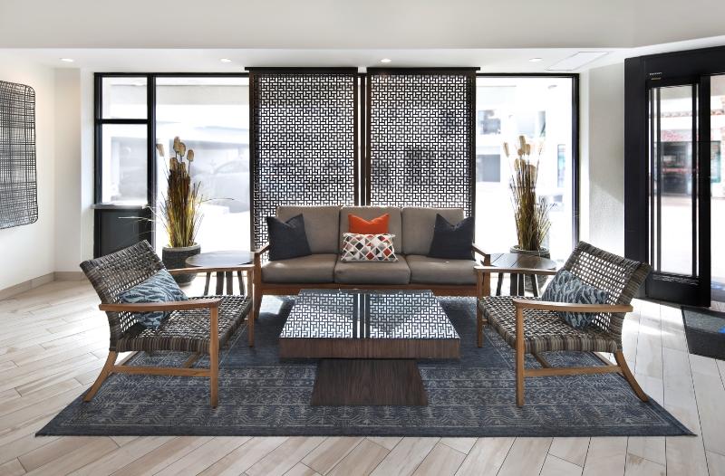 فندق Tropicana Inn And Suites