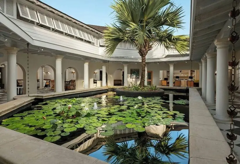 Colony Club By Elegant Hotels