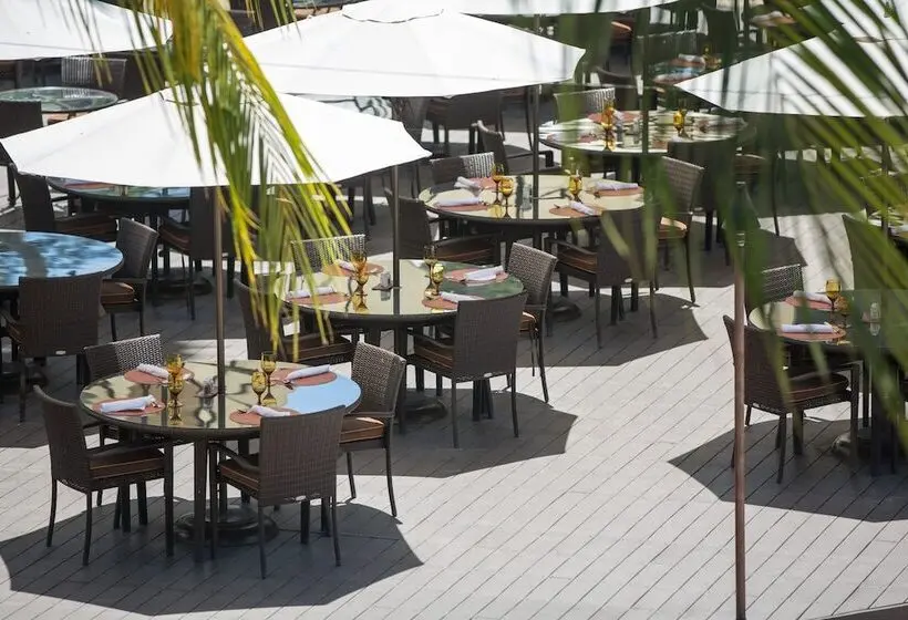 Colony Club By Elegant Hotels
