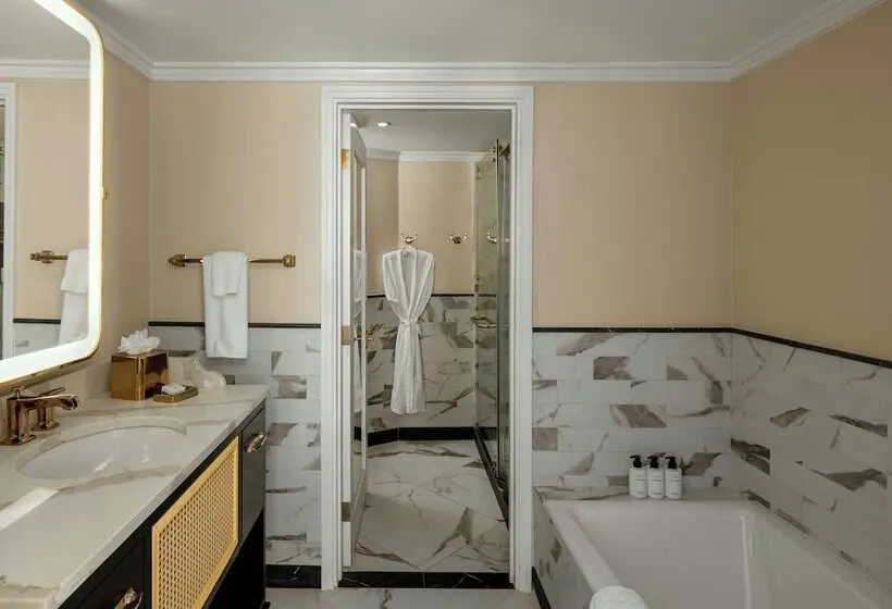 Colony Club By Elegant Hotels
