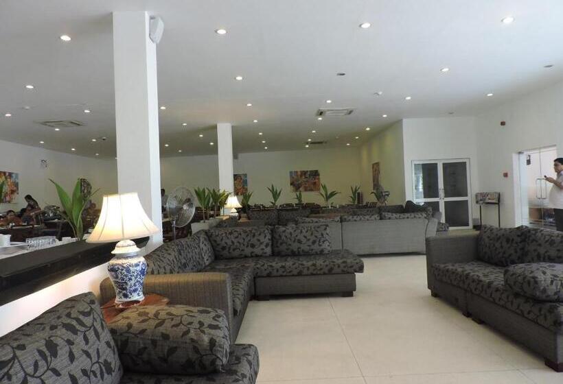 בית מלון כפרי Catamaran Beach