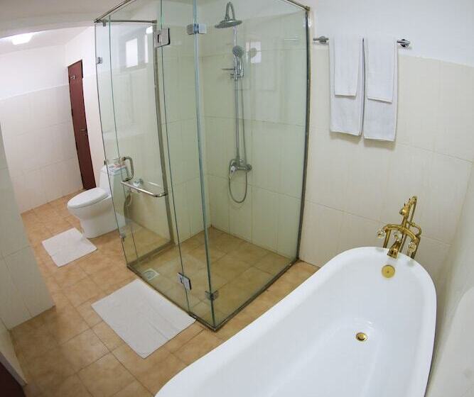 בית מלון כפרי Catamaran Beach