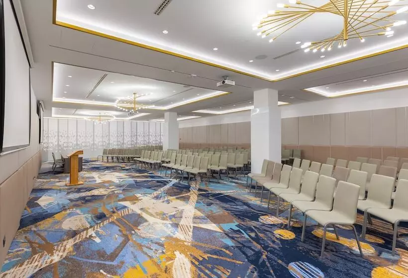 Hotel Crowne Plaza Belgrade, An Ihg