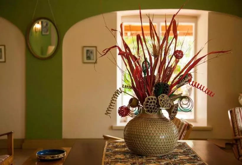 هتل Grand View Beach