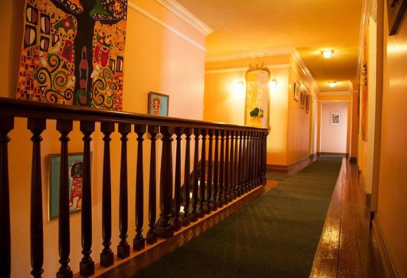 هتل Grand View Beach