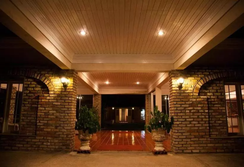 هتل Grand View Beach