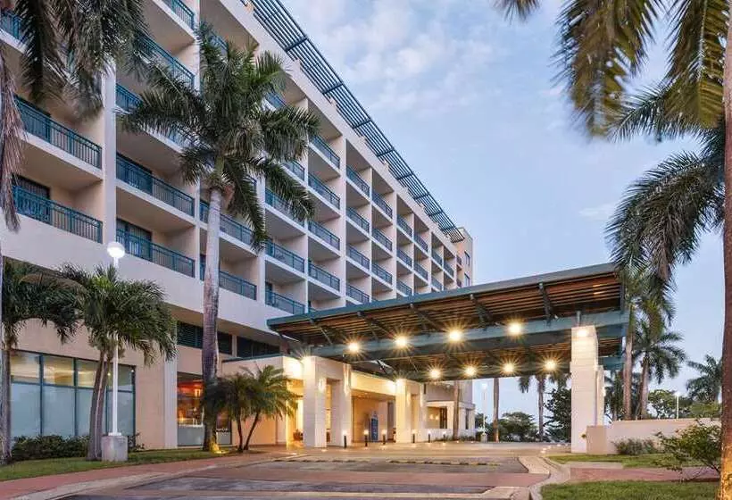 هتل Hilton Barbados Resort